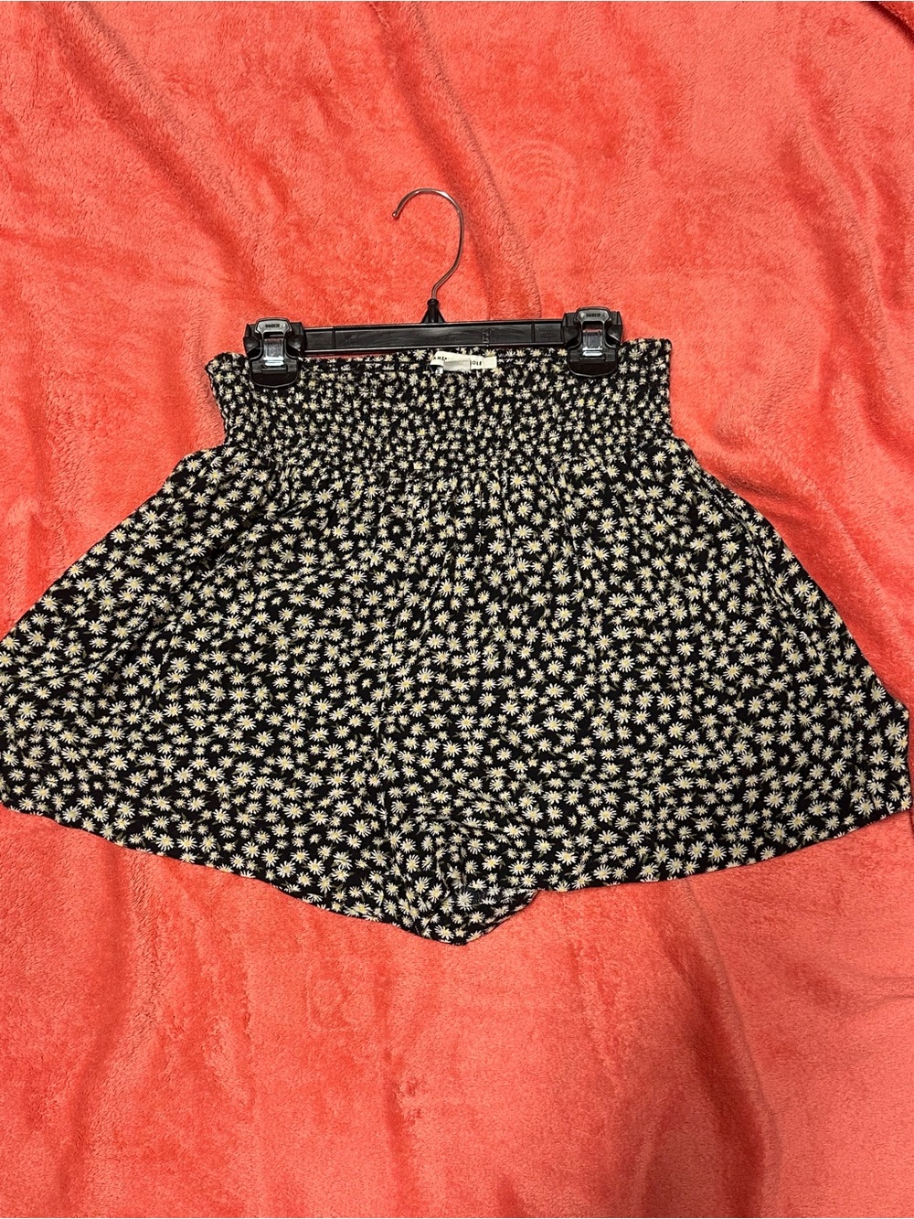 American Eagle Black Floral Daisy Shorts